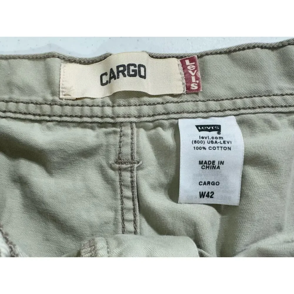 Levis Mens Cargo Shorts Size 42‎ (41